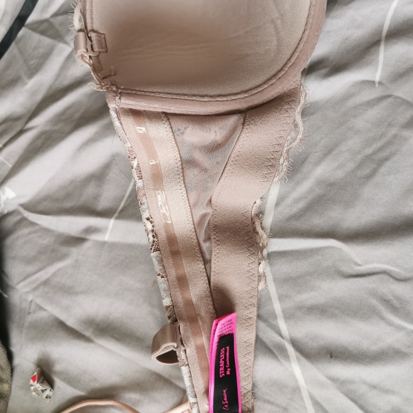 La Senza C36. Any 2 bras for $30 - Picture 2 of 6
